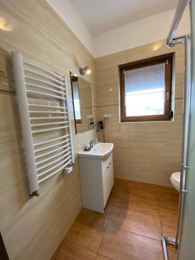Dom Nad Brennica Pokoje I Apartamenty 브렌나 외부 사진